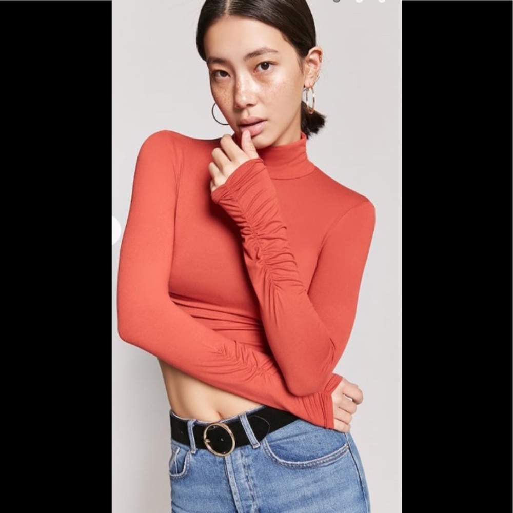 Beautiful Crop Top - Picture 5 of 8